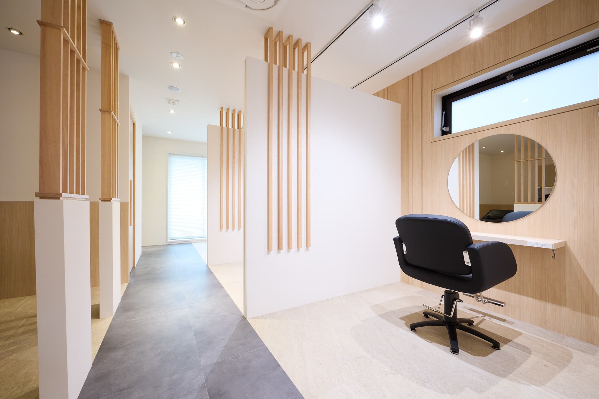 通路と半個室のセット面