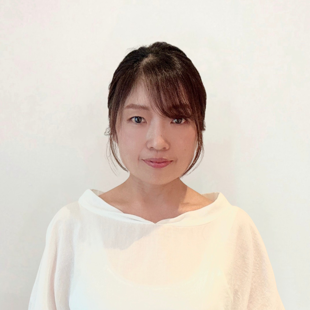 ショートボブの女性